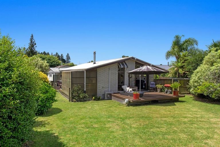 Photo of property in 10 Tawhara Place, Edgecumbe, 3120