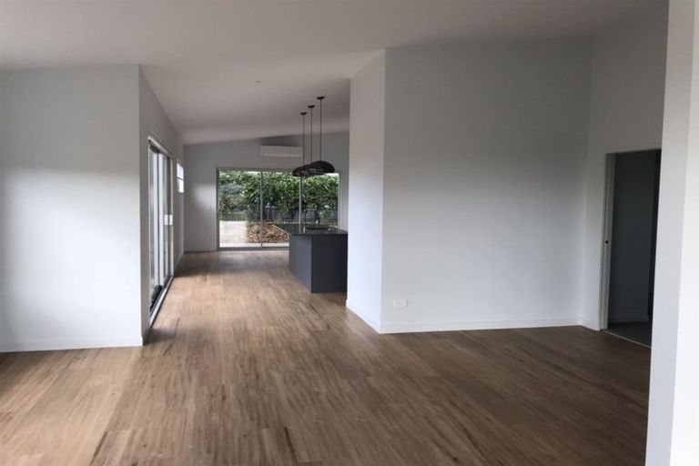 Photo of property in 11 Awatira Drive, Papamoa Beach, Papamoa, 3118