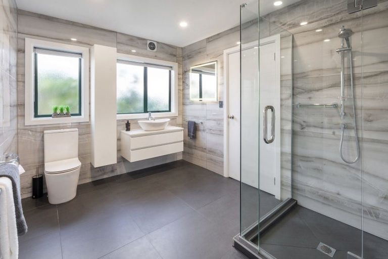 Photo of property in 2/14 Travers Place, Northpark, Auckland, 2013