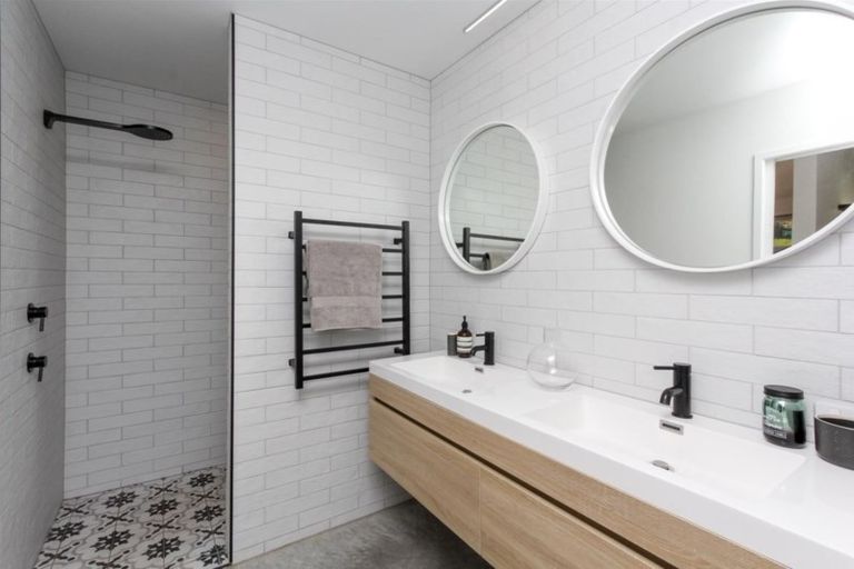 Photo of property in 41 Cyrus Street, Whalers Gate, New Plymouth, 4310