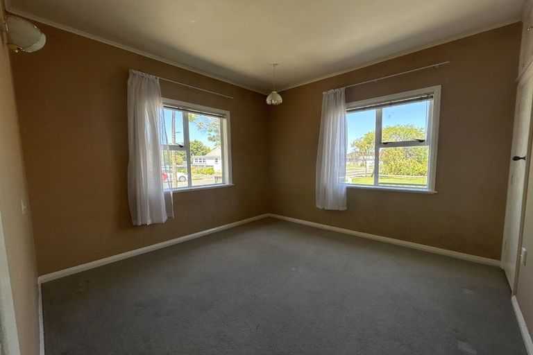 Photo of property in 14 Savage Crescent, West End, Palmerston North, 4412