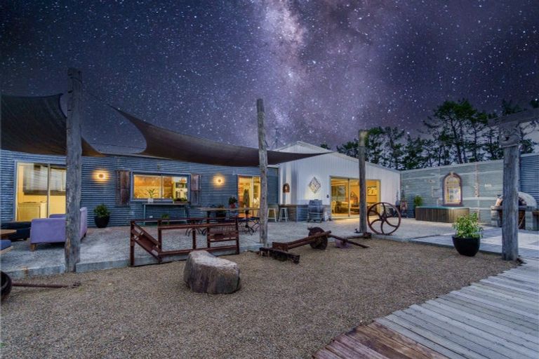 Photo of property in 454 Letts Gully Road, Letts Gully, Alexandra, 9393