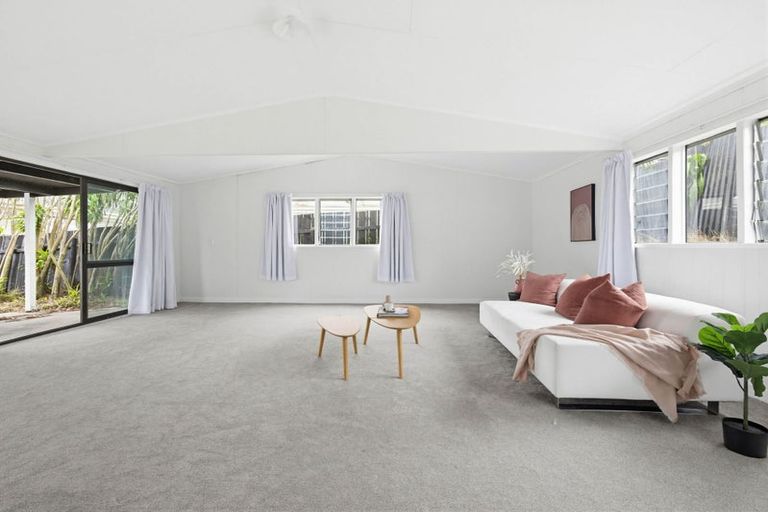 Photo of property in 52 Zelda Avenue, Clover Park, Auckland, 2023