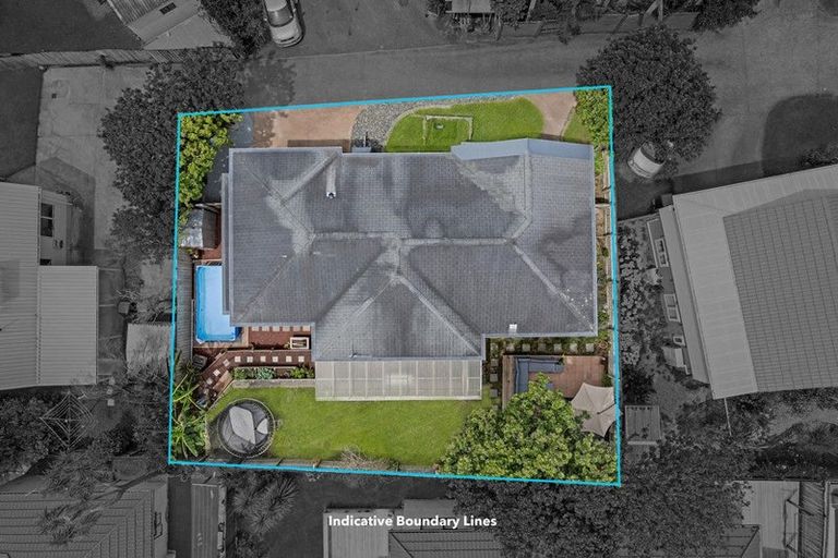 Photo of property in 120b Triangle Road, Massey, Auckland, 0614