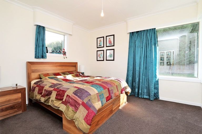 Photo of property in 43 Moore Road, Winton, 9781