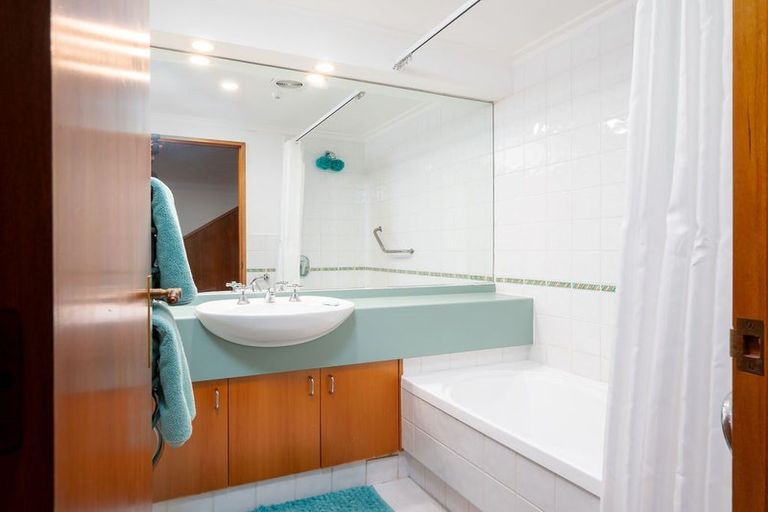 Photo of property in 308/139 Fernhill Road, Fernhill, Queenstown, 9300