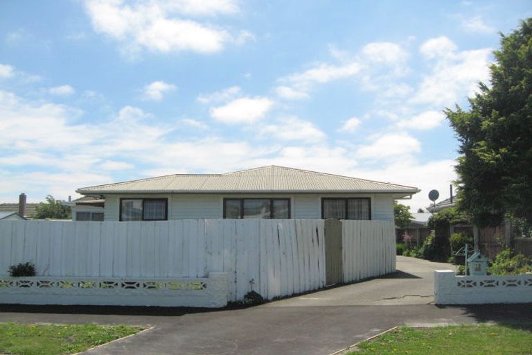Photo of property in 21 Rollesby Street, Hoon Hay, Christchurch, 8025