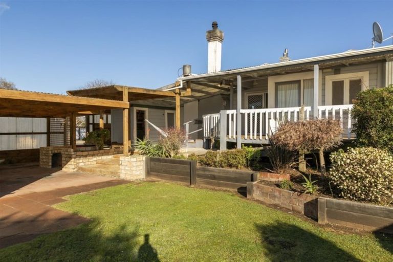 Photo of property in 9 Lupton Street, Waverley, 4510