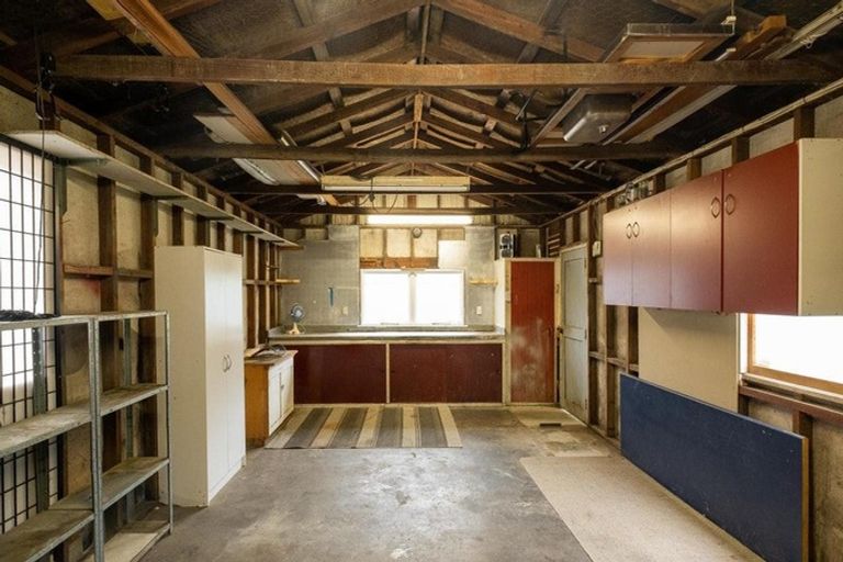 Photo of property in 581 Main North Road, Bay View, Napier, 4104