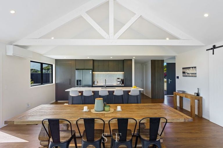 Photo of property in 48 Anderson Park Drive, Waikanae, 5036