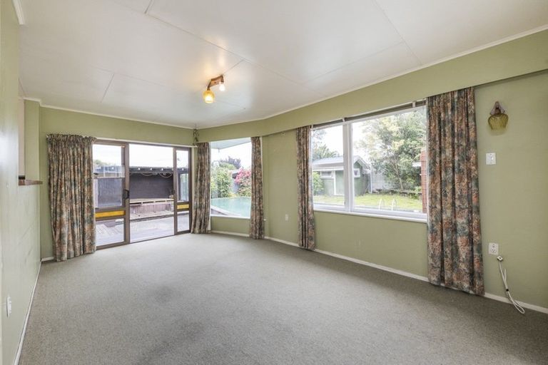 Photo of property in 98 Lethbridge Street, Feilding, 4702