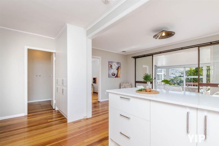 Photo of property in 102 Helston Road, Paparangi, Wellington, 6037