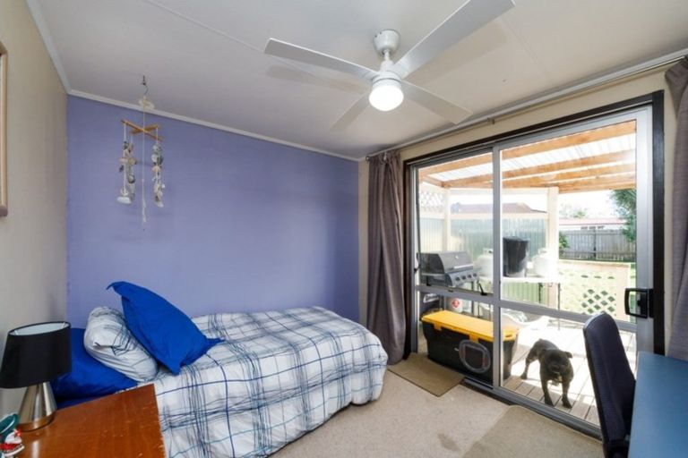 Photo of property in 110 Apollo Parade, Milson, Palmerston North, 4414