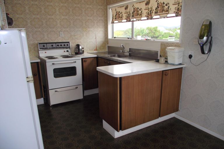 Photo of property in 14 Snell Crescent, Waihi Beach, 3611