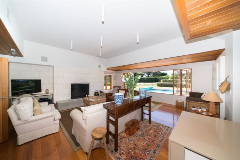 Photo of property in 450 Stoney Creek Road, Kelvin Grove, Palmerston North, 4470