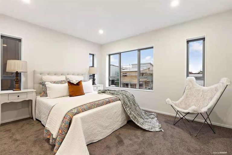 Photo of property in 26 Mata Road, Massey, Auckland, 0614