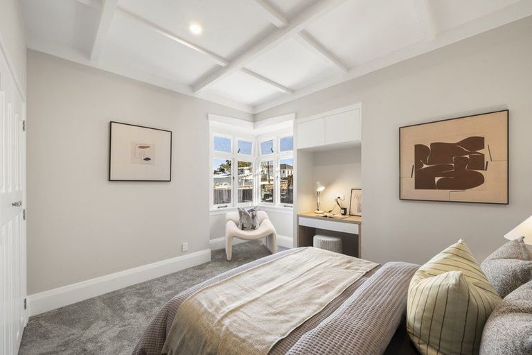 Photo of property in 8 Creamer Avenue, Belmont, Auckland, 0622