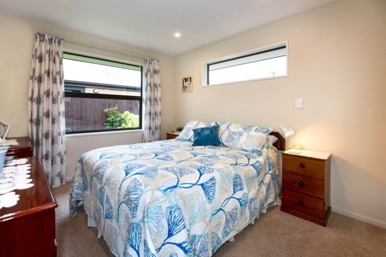 Photo of property in 2/81 Nottingham Avenue, Halswell, Christchurch, 8025