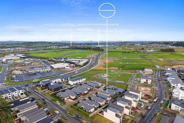 Photo of property in 9 Heri Lane, Westgate, Auckland, 0814