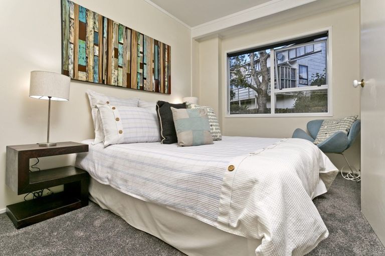 Photo of property in 2/61 Langana Avenue, Browns Bay, Auckland, 0630