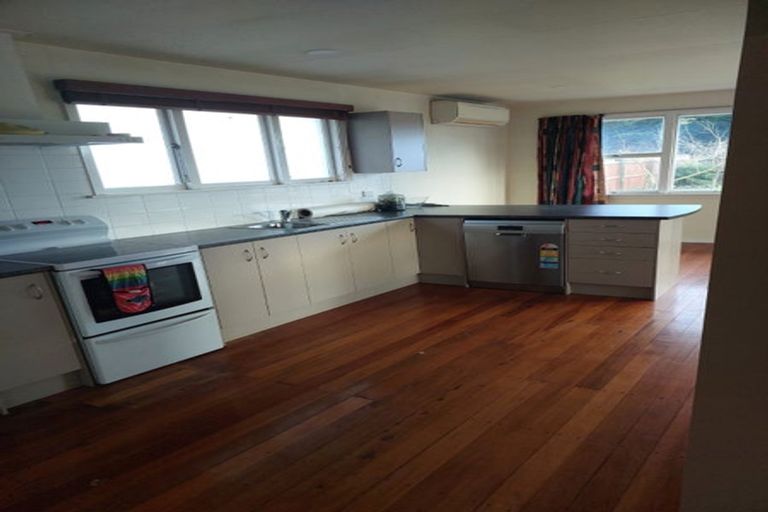 Photo of property in 90 Frensham Crescent, Woolston, Christchurch, 8062