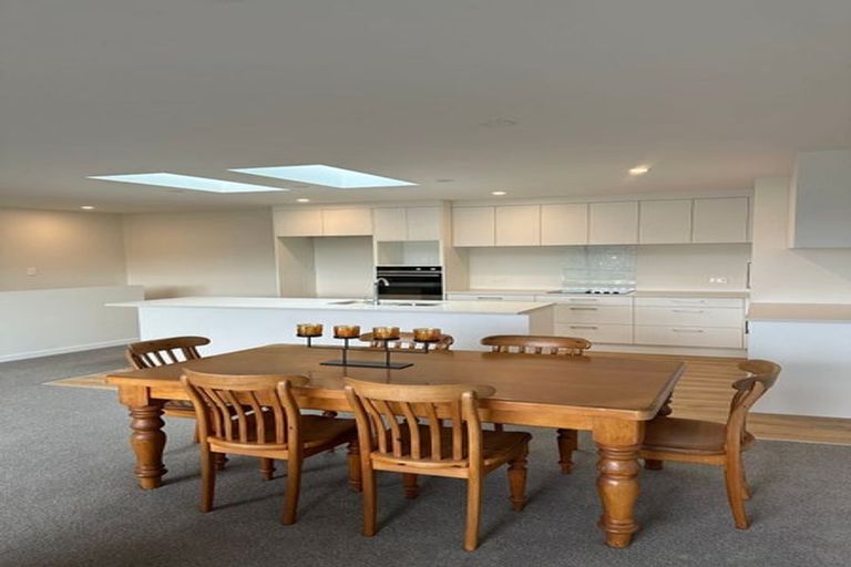 Photo of property in 12b Bluefin Way, West Harbour, Auckland, 0618