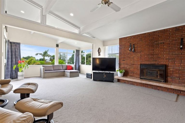 Photo of property in 15 Old Onerahi Road, Onerahi, Whangarei, 0110