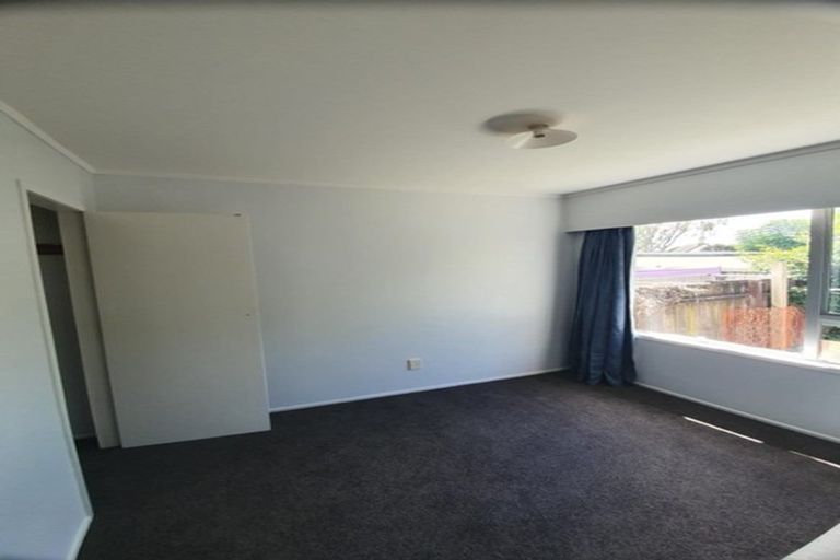 Photo of property in 2/10 Gloaming Place, Conifer Grove, Takanini, 2112