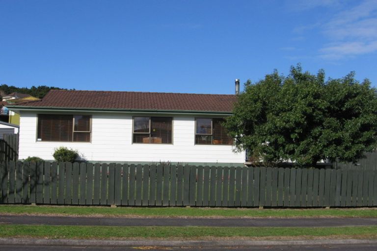 Photo of property in 27 Aronia Way, Goodwood Heights, Auckland, 2105