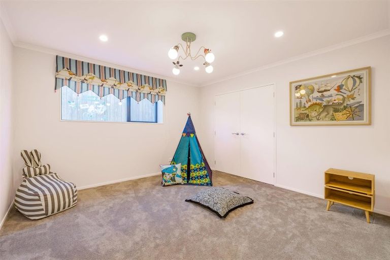 Photo of property in 4 Resolution Drive, Gulf Harbour, Whangaparaoa, 0930