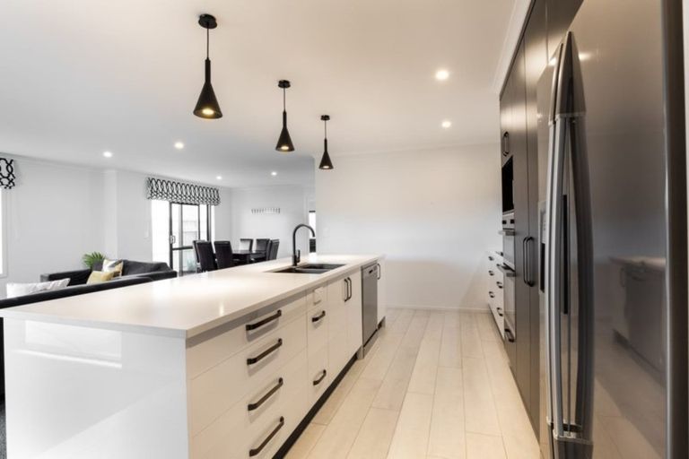 Photo of property in 16 Clifford Close, Leamington, Cambridge, 3432