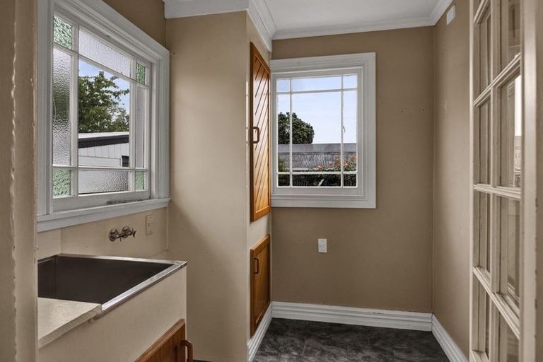 Photo of property in 58 Collins Street, Hawera, 4610