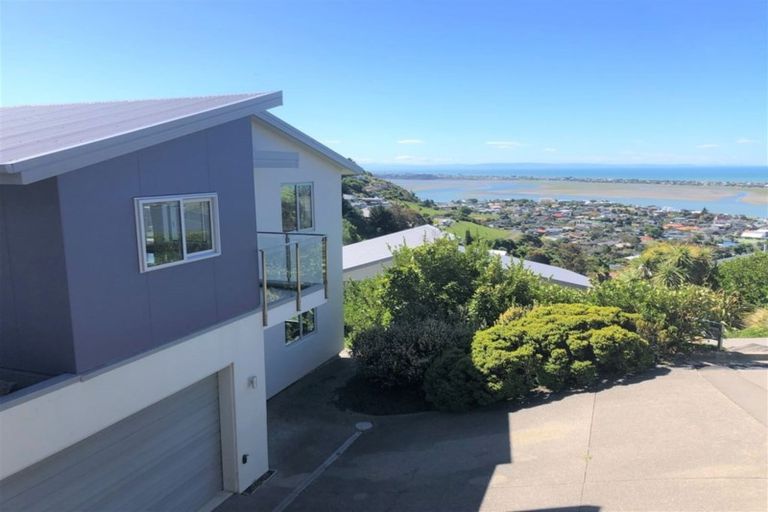 Photo of property in 17 Mandalay Lane, Redcliffs, Christchurch, 8081