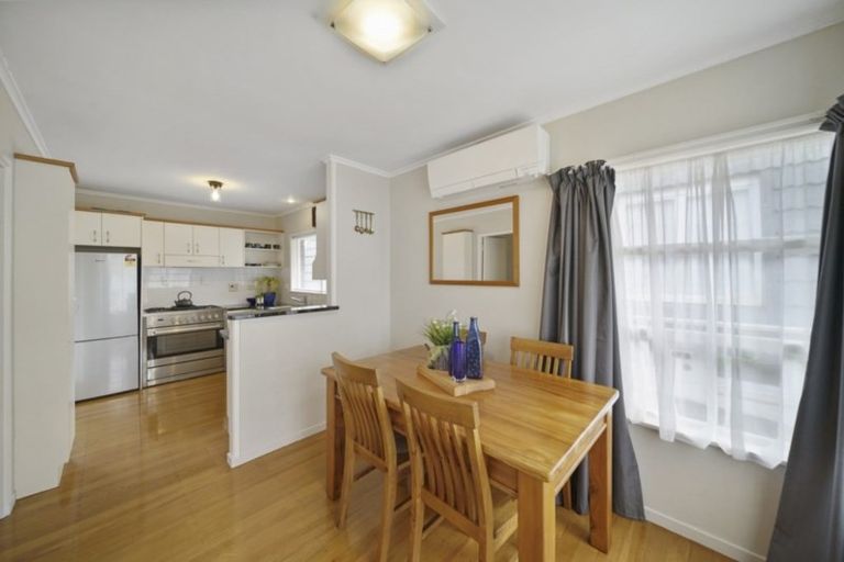 Photo of property in 180 Fisher Parade, Farm Cove, Auckland, 2012