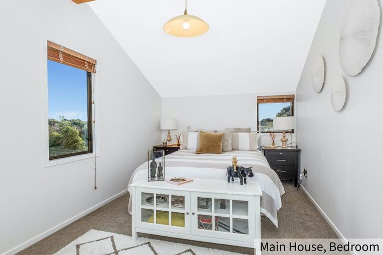 Photo of property in 106 Paetawa Road, Peka Peka, Waikanae, 5391