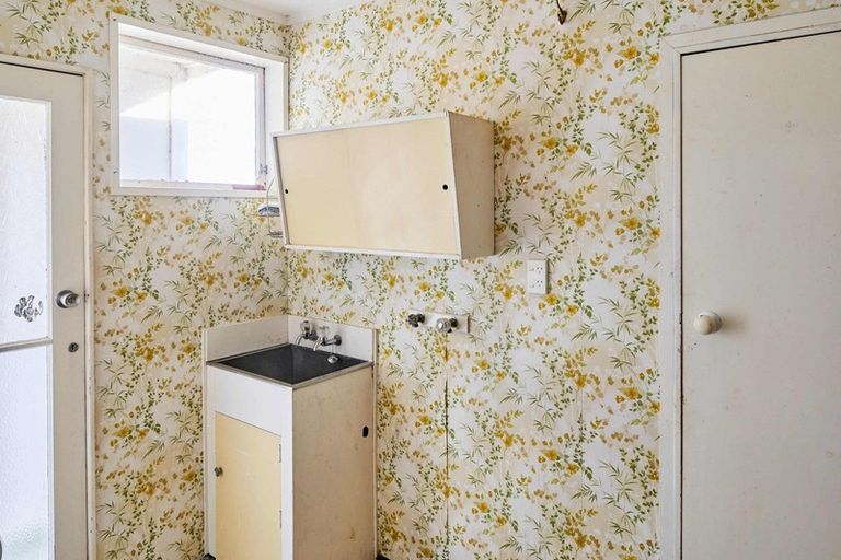 Photo of property in 11 Lauderdale Road, Papakowhai, Porirua, 5024