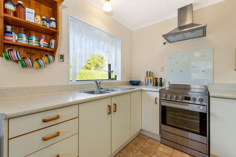 Photo of property in 9a Robinson Avenue, Holdens Bay, Rotorua, 3010
