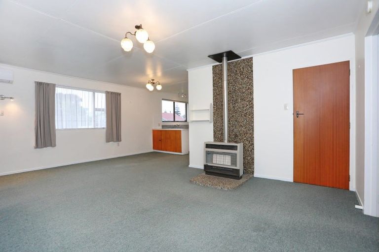 Photo of property in 1/10 Oxford Street, Marton, 4710