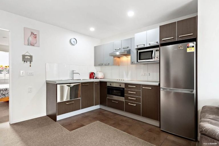 Photo of property in 100b Michael Jones Drive, Flat Bush, Auckland, 2019