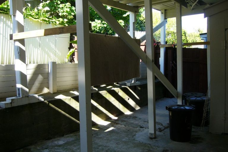 Photo of property in 26 Macdonald Crescent, Te Aro, Wellington, 6011