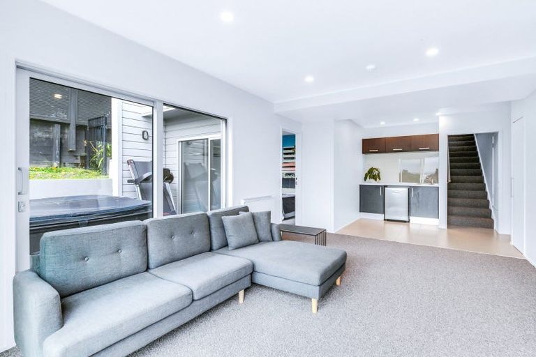 Photo of property in 51 St Michaels Avenue, Point Chevalier, Auckland, 1022