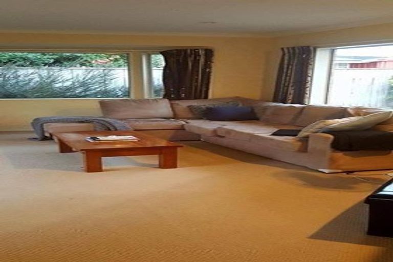 Photo of property in 72a Summerhill Drive, Fitzherbert, Palmerston North, 4410