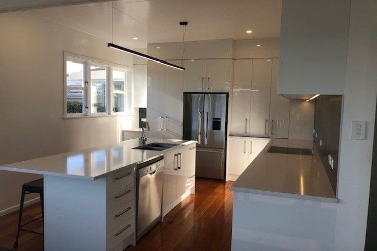 Photo of property in 21 The Crescent, Roseneath, Wellington, 6011