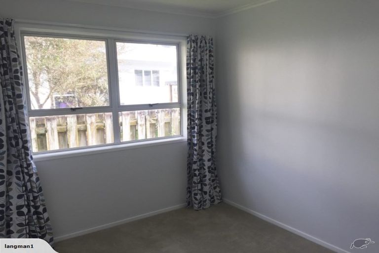 Photo of property in 1/79 Mountbatten Avenue, Hillcrest, Auckland, 0627