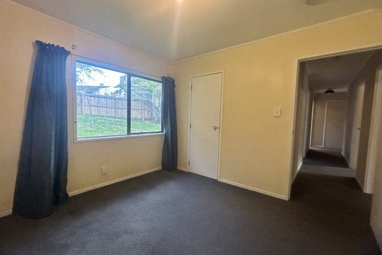 Photo of property in 14 Palmetto Place, Goodwood Heights, Auckland, 2105