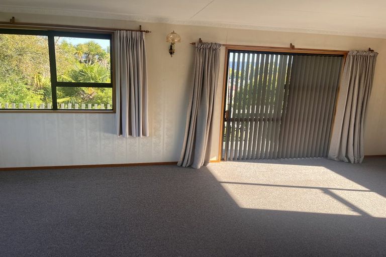 Photo of property in 11 Greenhithe Street, Waihola, Milton, 9073