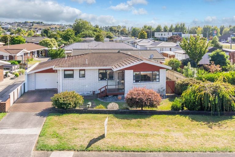 Photo of property in 16 Christie Avenue, Te Awamutu, 3800