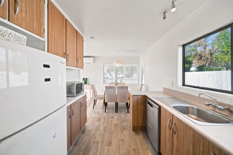 Photo of property in 16 Tahara Crescent, Mount Maunganui, 3116