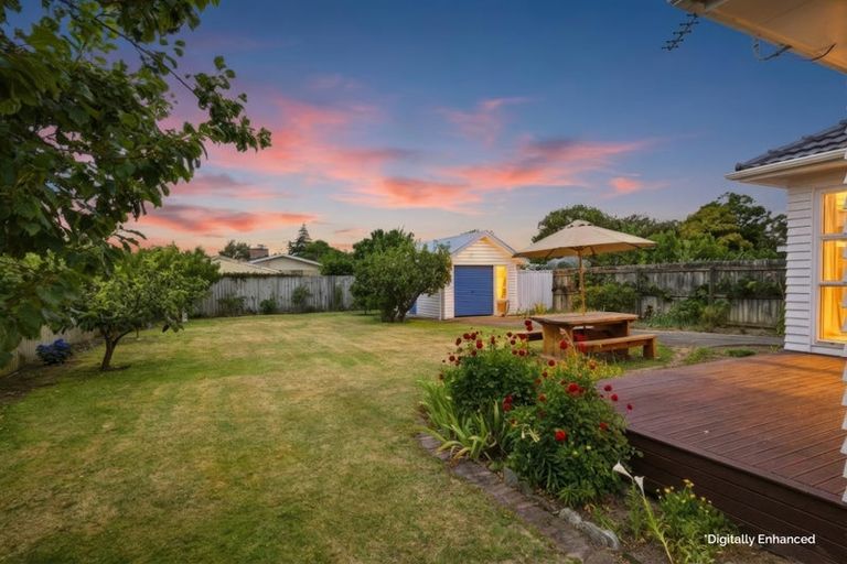 Photo of property in 230 Avonhead Road, Avonhead, Christchurch, 8042