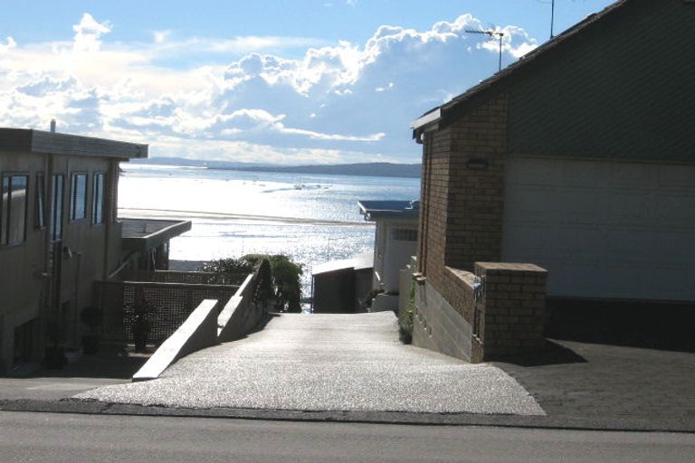 Photo of property in 1/23 Takutai Avenue, Bucklands Beach, Auckland, 2012
